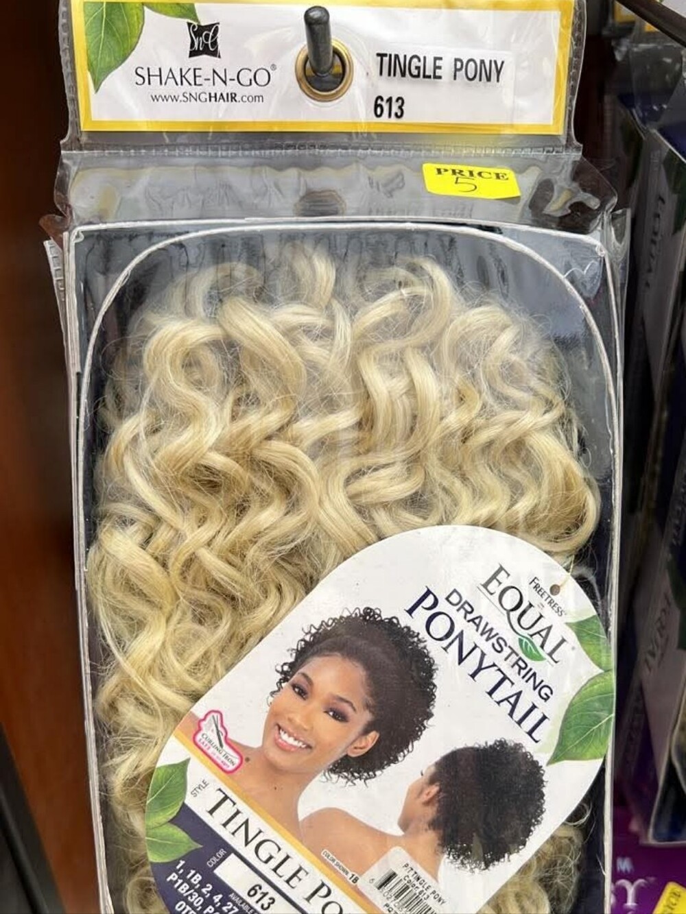 Shake-N-Go Tingle Pony Drawstring Ponytail - Color 613 (Blonde)